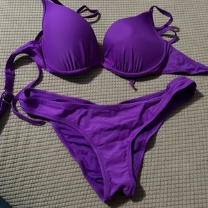 Heat 2 pieces swimsuit. Purple color. Size S. Juniors